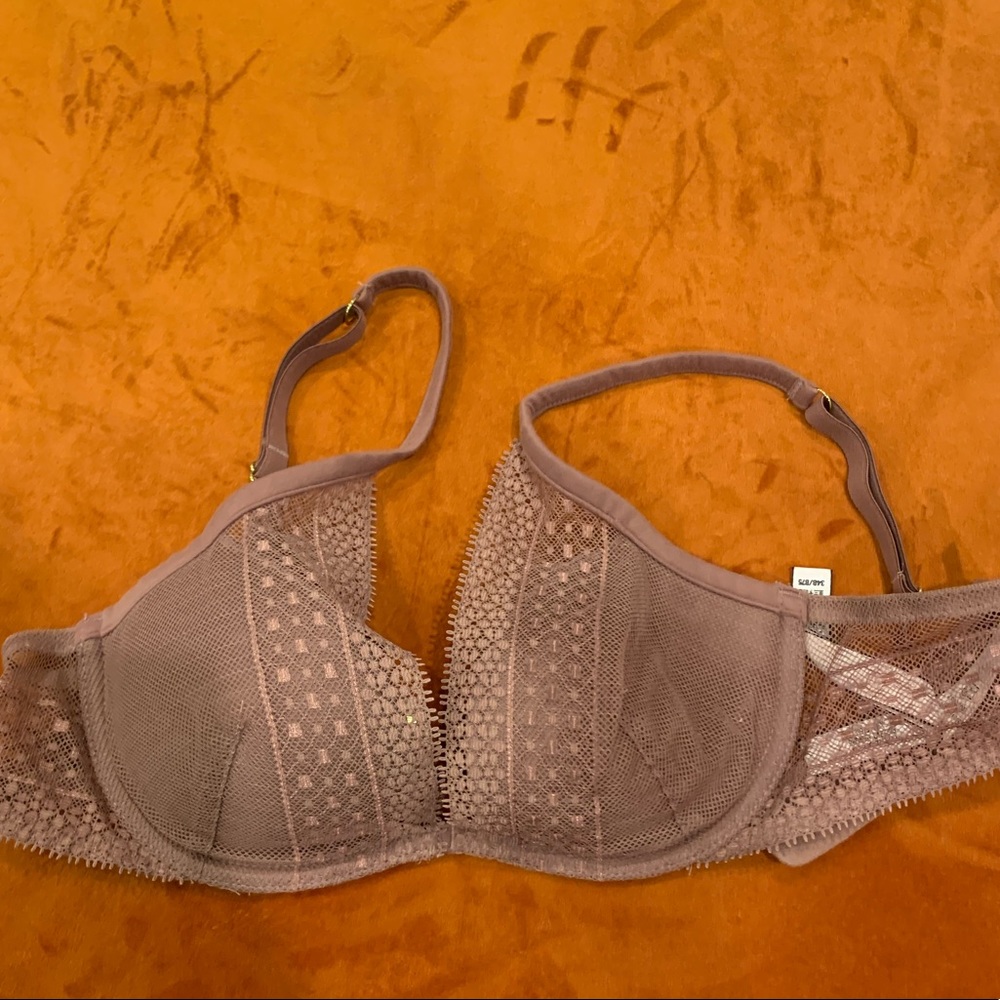 Lace Victoria secret plunge bra